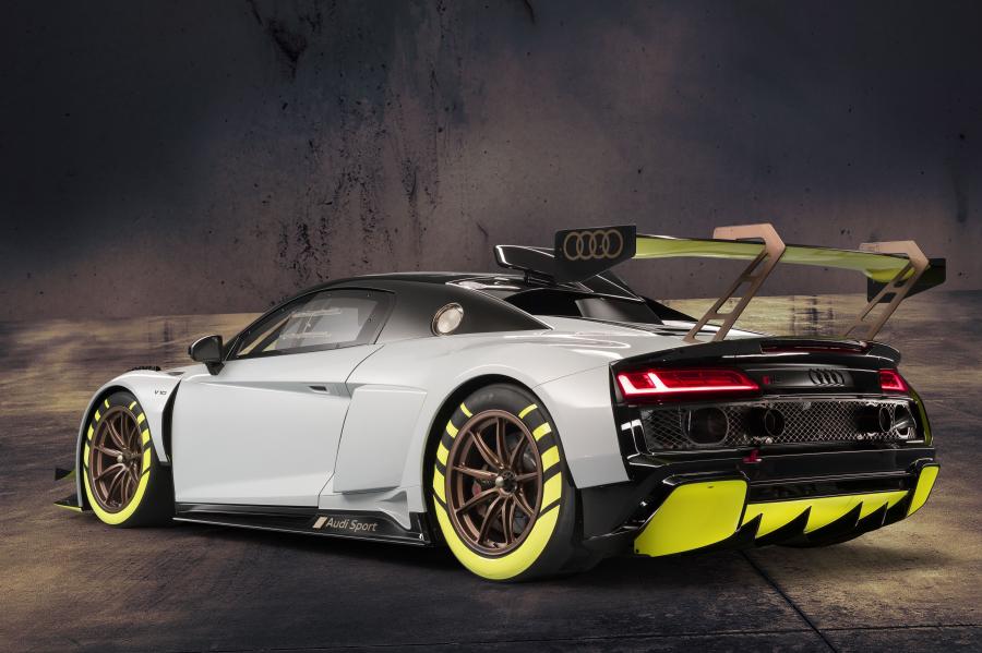 Audi R8 LMS GT2 2019 года  (фото 10 из 40)